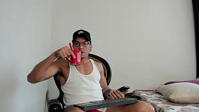 Snapshot of Drizs chatting on January 2026 12:20:02 PM Drizs online show from January 2026 12:20:02 PM