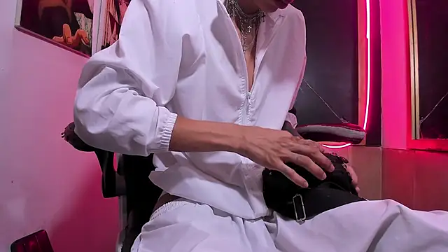 Daniel Deluc77 online show from December 2025 03:48:01 AM