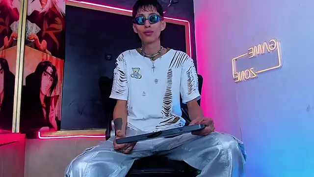 Daniel Deluc77 online show from January 2026 03:11:02 AM