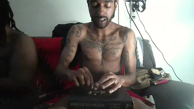 AverageAnt  online show from March 2026 11:24:01 PM
