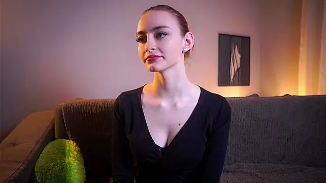 Snapshot of BeckiMacreno chatting on December 2025 11:51:01 AM BeckiMacreno online show from December 2025 11:51:01 AM