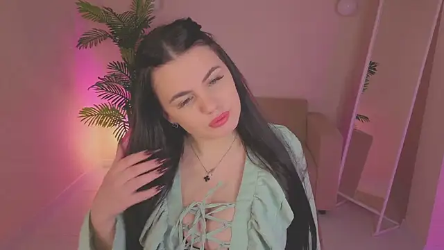 Snapshot of Mia_Evelyn chatting on December 2025 08:44:01 AM Mia Evelyn online show from December 2025 08:44:01 AM