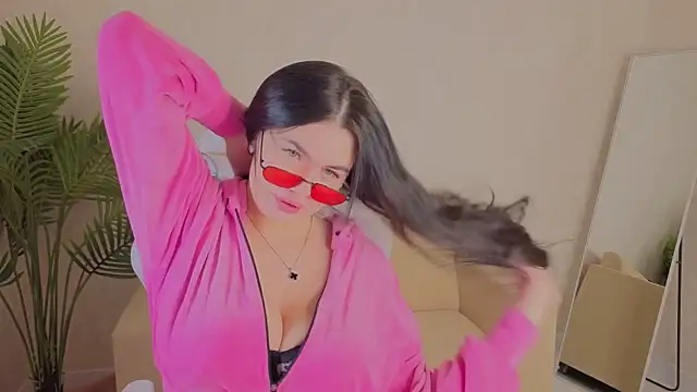 Snapshot of Mia_Evelyn chatting on January 2026 12:48:02 AM Mia Evelyn online show from January 2026 12:48:02 AM