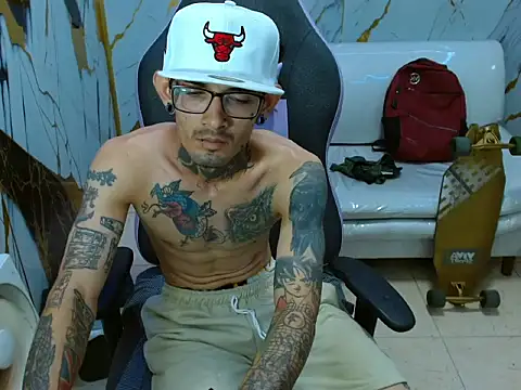 Boy tatto77 online show from March 2026 08:21:02 PM