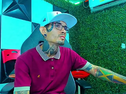 Boy tatto77 online show from April 2026 12:31:01 AM