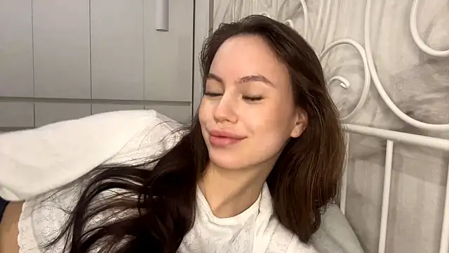 KitCerveny online show from December 2025 07:26:02 AM