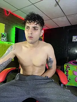 JustynAle2025 online show from April 2026 04:39:01 AM