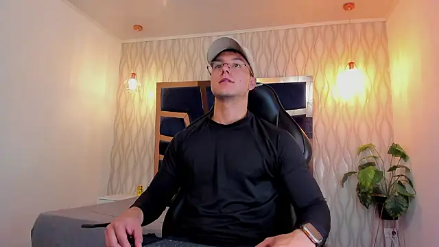 Noah Clarkk online show from March 2026 05:28:01 PM