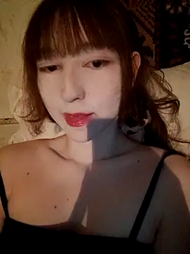 Snapshot of Yoonhee_ki chatting on May 2026 09:20:01 PM Yoonhee ki online show from May 2026 09:20:01 PM