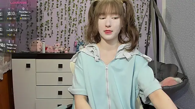 Snapshot of Yoonhee_ki chatting on May 2026 01:52:02 PM Yoonhee ki online show from May 2026 01:52:02 PM