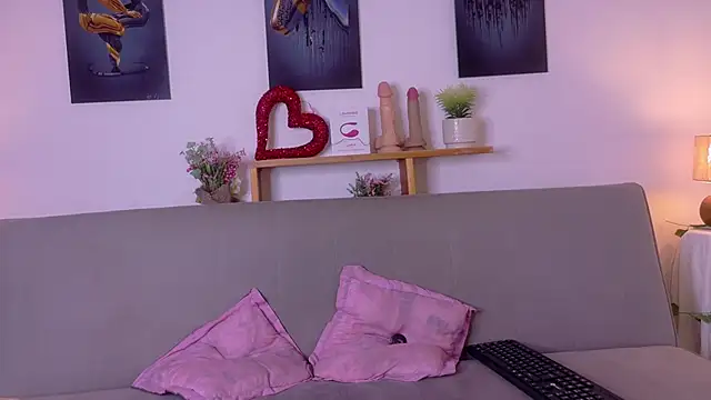 Snapshot of nairagold_ chatting on April 2026 12:06:01 AM nairagold online show from April 2026 12:06:01 AM