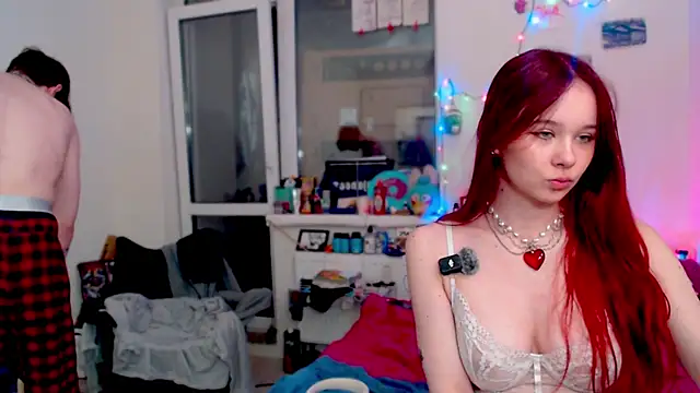 Snapshot of MaryJane_x_Peter chatting on December 2025 03:29:02 PM MaryJane x Peter online show from December 2025 03:29:02 PM