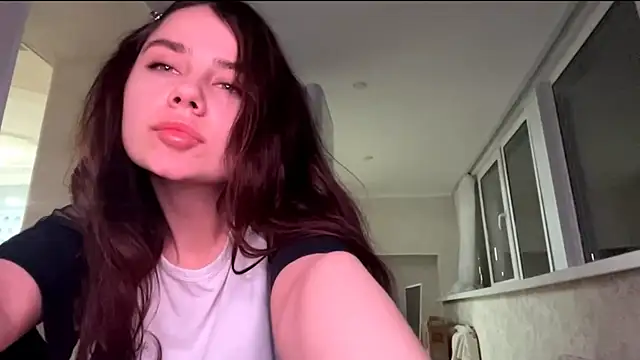 MiloyNoir online show from January 2026 06:00:01 PM