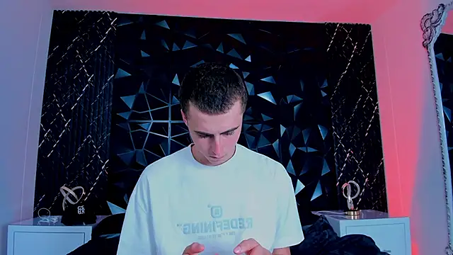 Snapshot of SpaceBoy1 chatting on February 2026 09:11:01 PM SpaceBoy1 online show from February 2026 09:11:01 PM