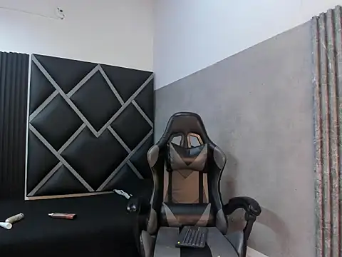 Roxana-01 online show from January 2026 12:24:01 AM