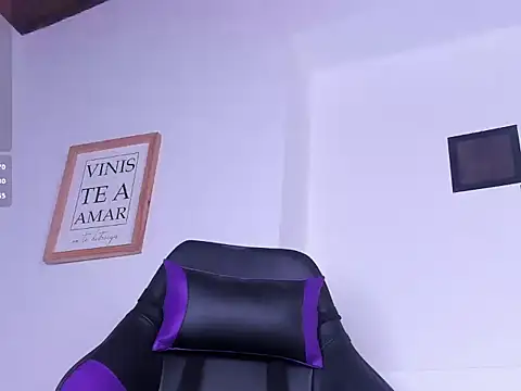 Snapshot of _noa_smithh_ chatting on December 2025 11:06:02 AM noa smithh online show from December 2025 11:06:02 AM