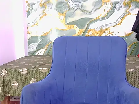 Snapshot of bold-smirthii chatting on December 2025 04:30:02 AM bold-smirthii online show from December 2025 04:30:02 AM