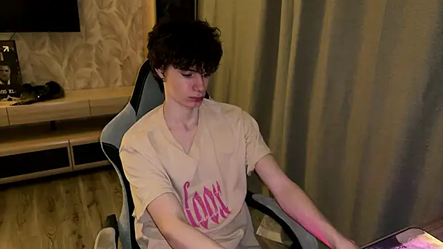 Eddy Blare online show from January 2026 06:24:02 PM