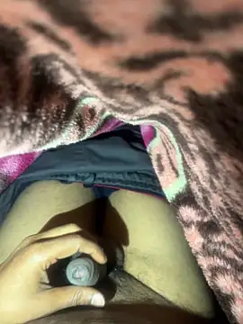 Snapshot of Horny__daddy0 chatting on December 2025 05:05:01 AM Horny daddy0 online show from December 2025 05:05:01 AM