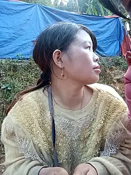 Snapshot of chloe-ri chatting on December 2025 08:10:01 AM chloe-ri online show from December 2025 08:10:01 AM