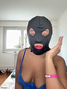 cassie miller velvet online show from December 2025 11:18:01 AM