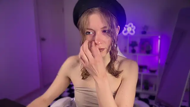 Snapshot of KellySunn chatting on April 2026 08:02:02 AM KellySunn online show from April 2026 08:02:02 AM