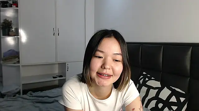 Snapshot of niia_mur chatting on February 2026 05:55:01 PM niia mur online show from February 2026 05:55:01 PM