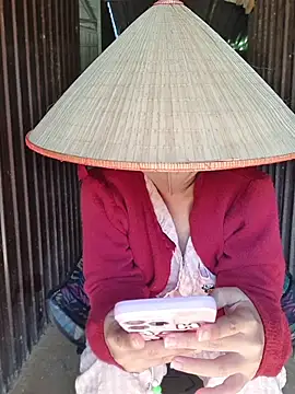 Lill-ly03 online show from December 2025 02:51:02 AM