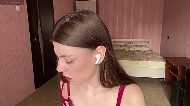 NeidaGowing online show from April 2026 07:16:01 AM