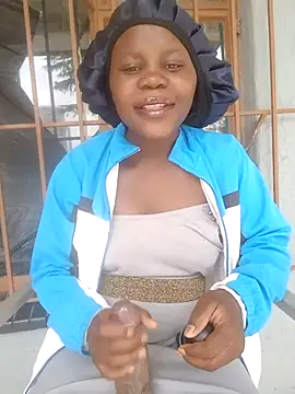 Snapshot of JuicyBerrie chatting on December 2025 07:49:02 AM JuicyBerrie online show from December 2025 07:49:02 AM