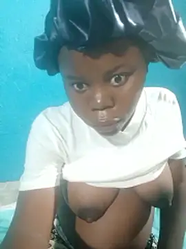 Snapshot of JuicyBerrie chatting on January 2026 09:48:02 AM JuicyBerrie online show from January 2026 09:48:02 AM