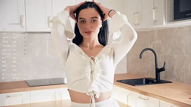 Snapshot of TyraEspina chatting on January 2026 09:18:01 PM TyraEspina online show from January 2026 09:18:01 PM