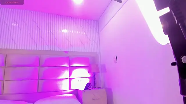 ManuelaEvans  online show from February 2026 09:10:02 PM