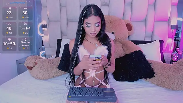 Snapshot of _PaulinaDoll_ chatting on February 2026 03:51:02 AM PaulinaDoll online show from February 2026 03:51:02 AM