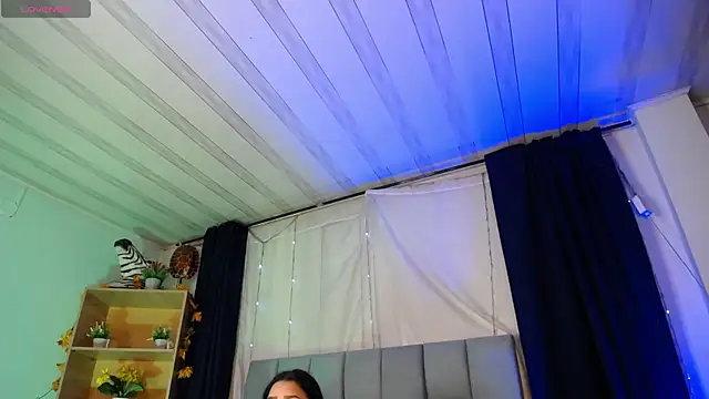 Snapshot of Emilyy05_ chatting on December 2025 03:15:01 AM Emilyy05 online show from December 2025 03:15:01 AM