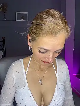 JennaMilf  online show from April 2026 07:00:01 PM