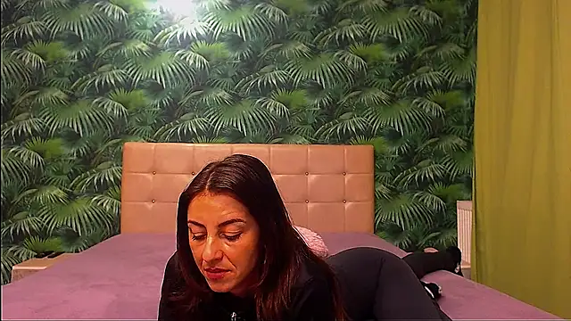 Snapshot of Stella_John chatting on December 2024 07:51:02 AM Stella John online show from December 2024 07:51:02 AM