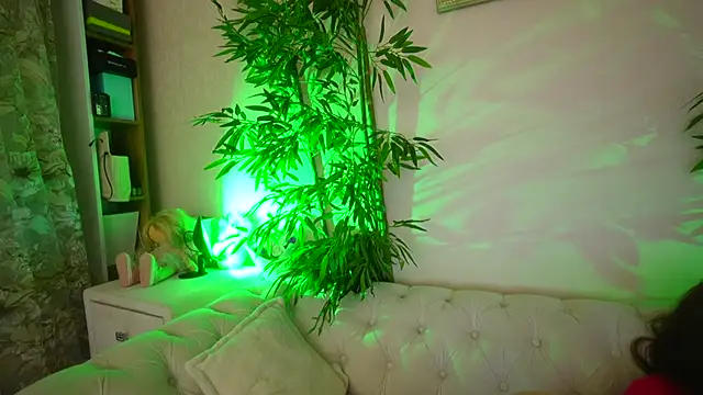 HappyLisa online show from March 2025 07:46:02 AM