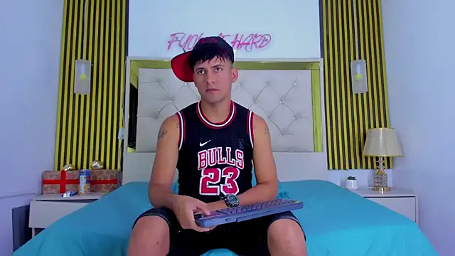 Sweet kevin1 online show from January 2026 06:15:02 AM