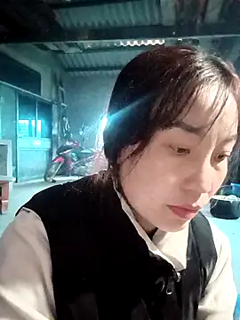 Snapshot of boiboi001 chatting on January 2026 05:02:02 AM boiboi001 online show from January 2026 05:02:02 AM