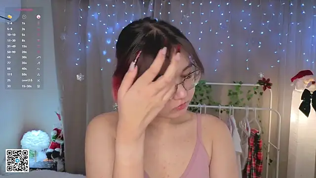 Snapshot of EvelinaKilner chatting on January 2026 04:04:02 AM EvelinaKilner online show from January 2026 04:04:02 AM