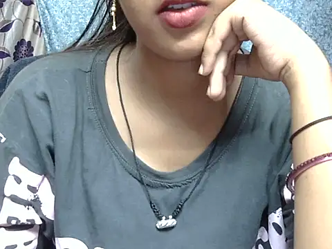 cute Dirty Diva online show from June 2026 02:45:01 PM