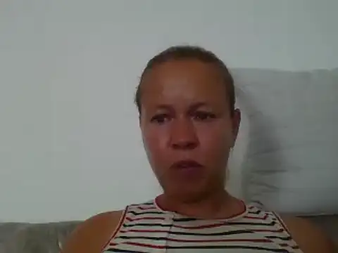 Snapshot of jennyblondeuk chatting on July 2026 02:10:01 PM jennyblondeuk online show from July 2026 02:10:01 PM