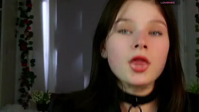 Snapshot of QuinnHeileman chatting on April 2026 11:19:01 AM QuinnHeileman online show from April 2026 11:19:01 AM