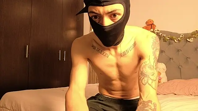 cute emmma online show from April 2026 11:01:01 AM