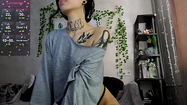 LeonaHinnes online show from March 2026 03:11:01 AM