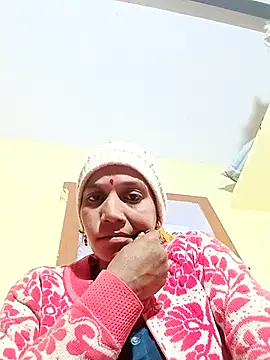 Snapshot of Karishma_singh chatting on January 2026 03:26:01 PM Karishma singh online show from January 2026 03:26:01 PM