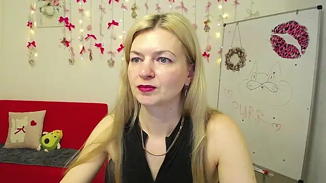 Snapshot of MelissaTyler chatting on April 2026 11:55:01 AM MelissaTyler online show from April 2026 11:55:01 AM