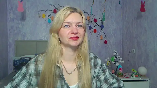 Snapshot of MelissaTyler chatting on April 2026 05:18:02 AM MelissaTyler online show from April 2026 05:18:02 AM