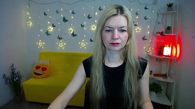 Snapshot of MelissaTyler chatting on April 2026 05:21:01 AM MelissaTyler online show from April 2026 05:21:01 AM